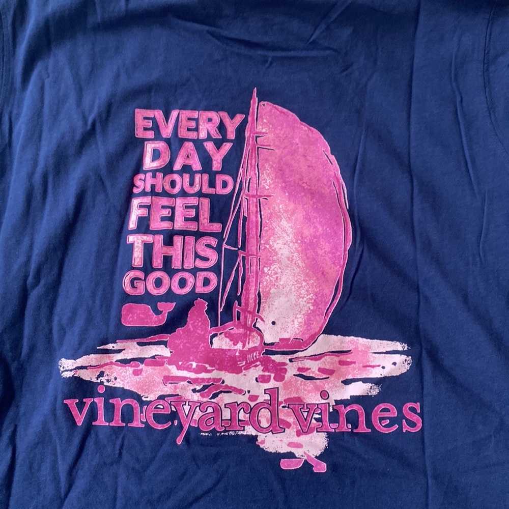 Vineyard Vines tee